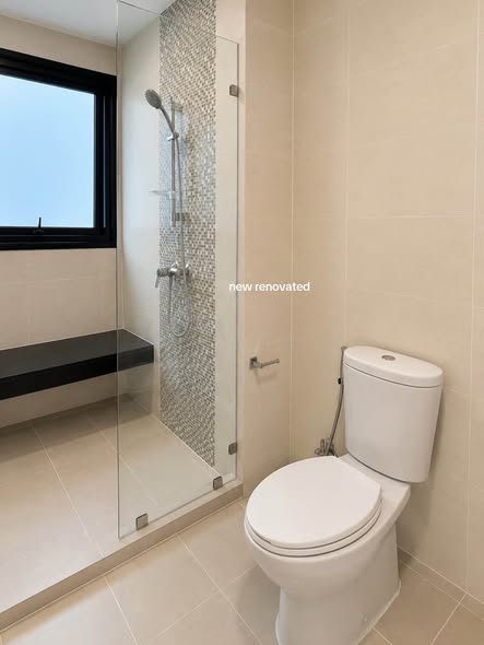 room interior and bathroom of Condolette Midst Rama 9