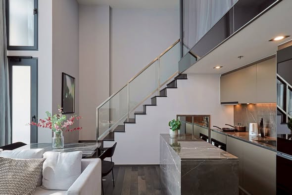 living room and kitchen of CONNER Ratchathewi