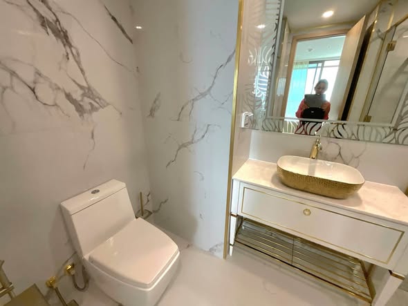 bathroom of Copacabana Beach Jomtien