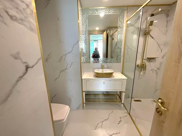 bathroom of Copacabana Beach Jomtien