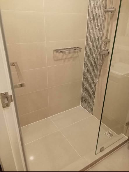 room interior and bathroom of Cybiq รัชดา 32
