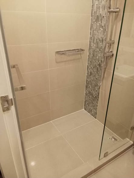 room interior and bathroom of Cybiq รัชดา 32