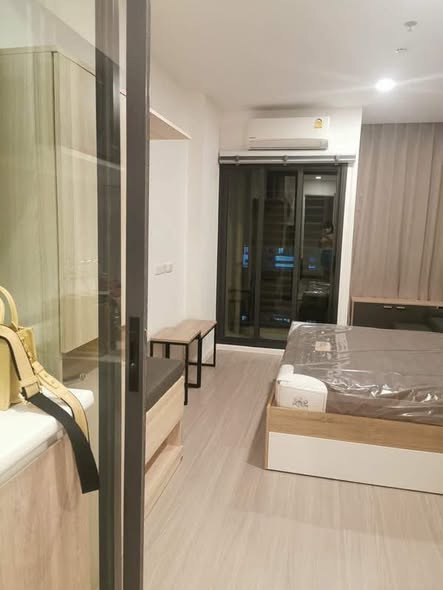 bedroom and room interior of DENIM Jatujak