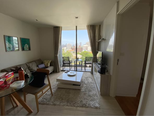 bedroom of Downtown49