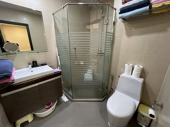 bathroom of Dusit Grand Condo View