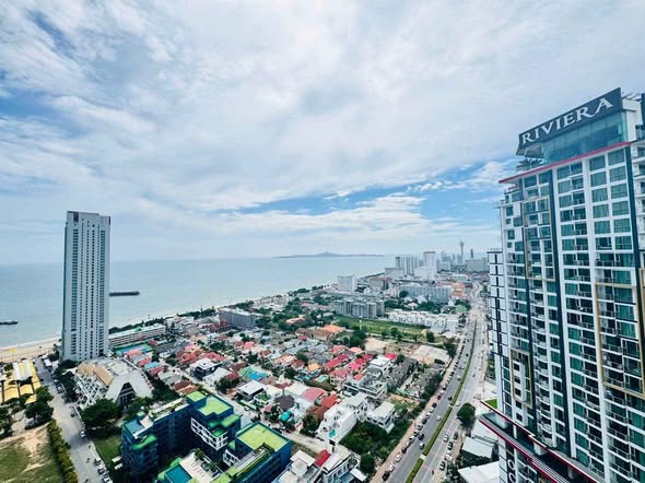 Dusit Grand Condo View