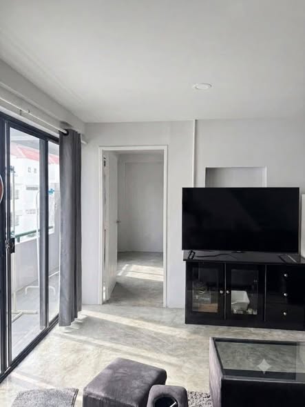 living room and room interior of Eastwood Park Condominium