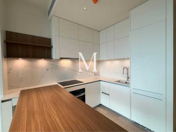 kitchen of EI8HTEEN SEVEN