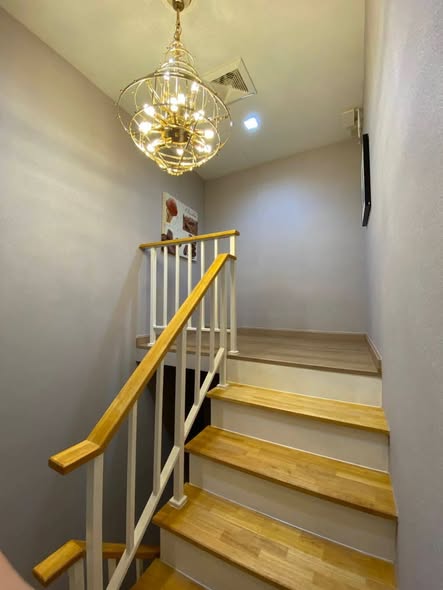 Eigen Premium Townhome