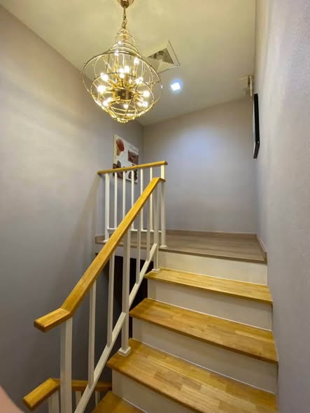 Eigen Premium Townhome