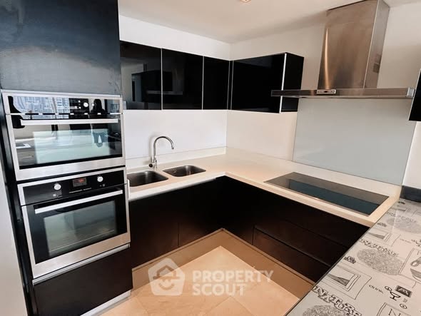Eight Thonglor Residence