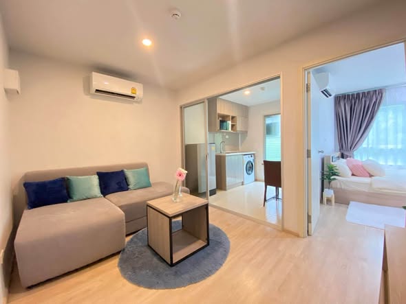bedroom and living room of Elio Del Moss Phaholyothin