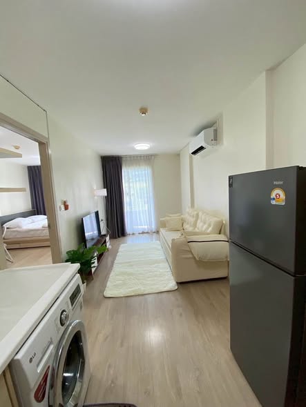 bedroom of Elio Del Ray