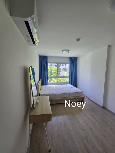bedroom of Elio Del Ray