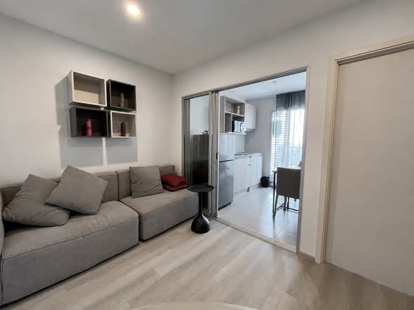 bedroom and living room and room interior of Elio Sathorn-Wutthakat