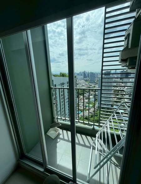 room interior of Elio Sathorn-Wutthakat