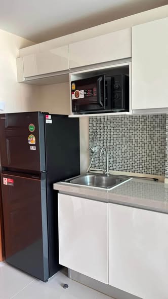 kitchen of Emerald Residence Ratchada Condominium