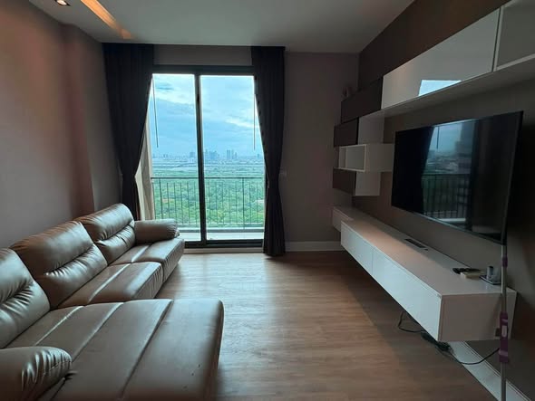 bedroom and living room of Equinox Phahol Vibha