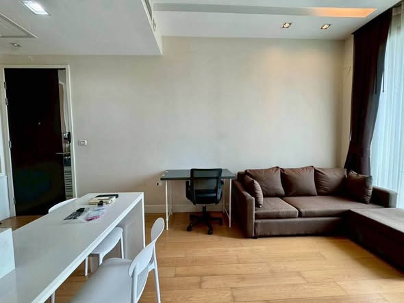 living room and room interior of Equinox Phahol Vibha