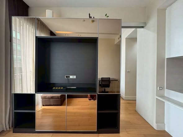 room interior of Equinox Phahol Vibha