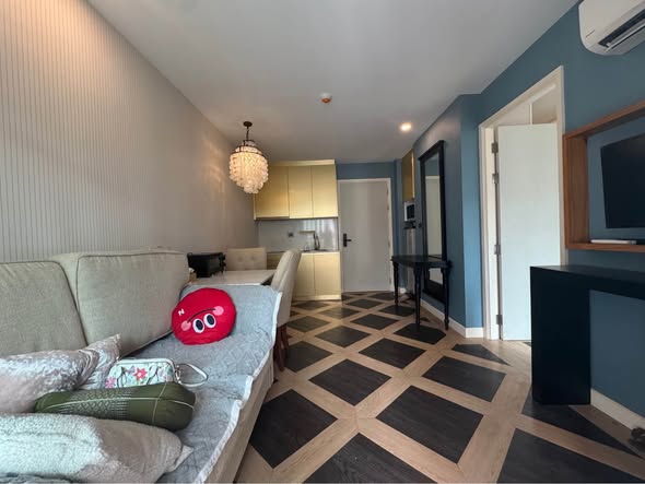 living room and bedroom of Espana Condo Resort Pattaya
