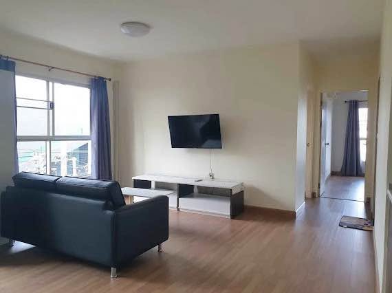 living room of ESQUE Condo Sukhumvit 101/1
