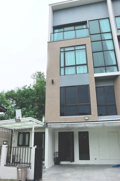 Estara Haven Phatthanakan 20 (เอสทารา เฮเว่น พัฒนาการ 20)