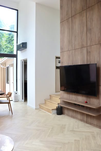 living room and room interior of Estara Haven Phatthanakan 20 (เอสทารา เฮเว่น พัฒนาการ 20)
