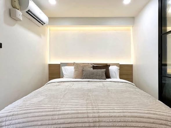 bedroom of Family Town