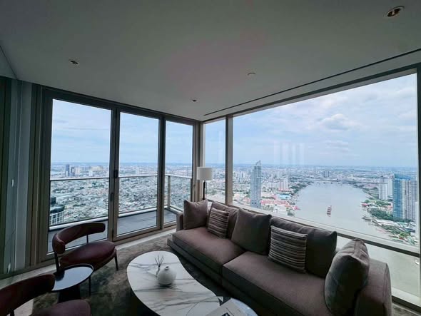 Four Seasons Private Residences