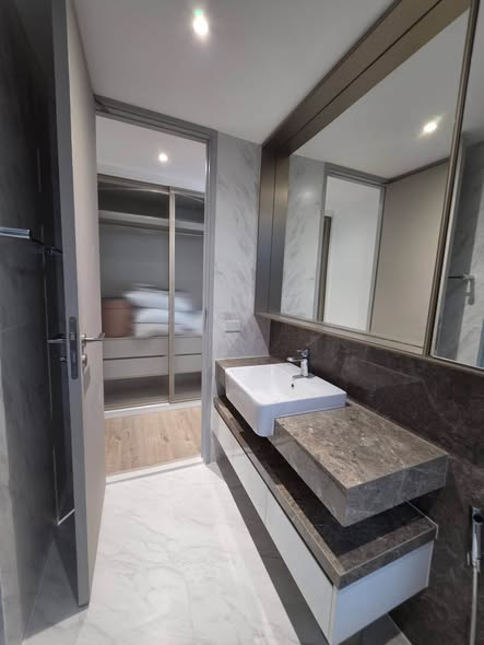 bathroom of Fynn Asoke