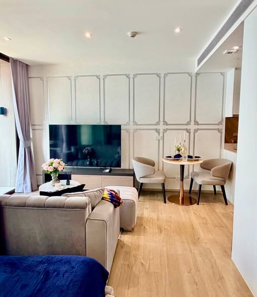 living room of Fynn Asoke
