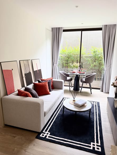 living room of Fynn Asoke