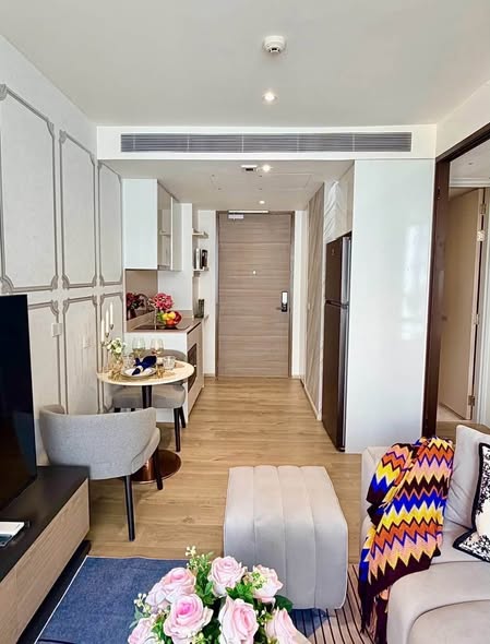 living room of Fynn Asoke