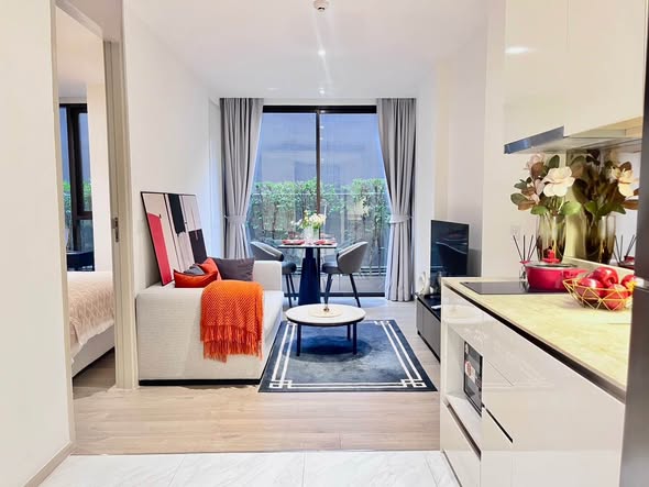 living room and room interior of Fynn Asoke