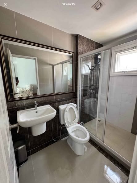 bathroom of Golden Neo 2 Bangkae