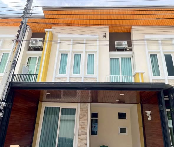 Golden Town Chalermprakiat-Suanluang
