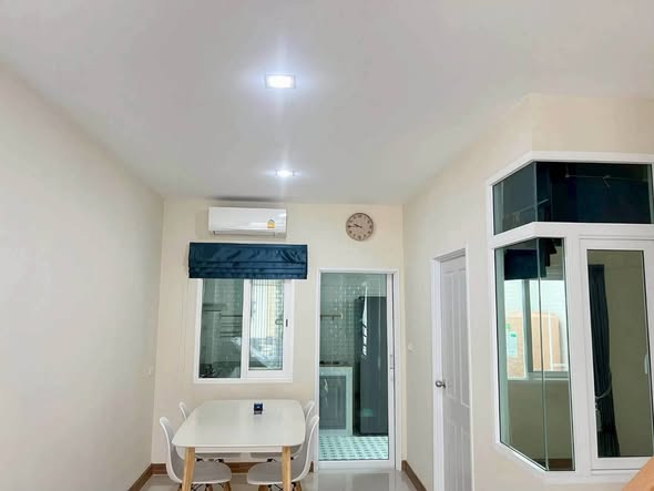 room interior of Golden Town Chalermprakiat-Suanluang