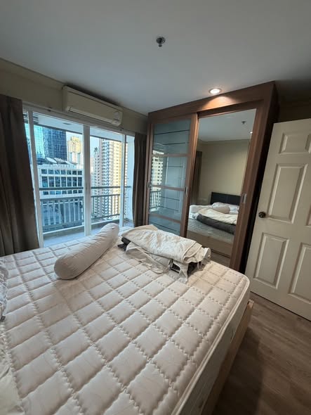 bedroom of Grand Park View Asok