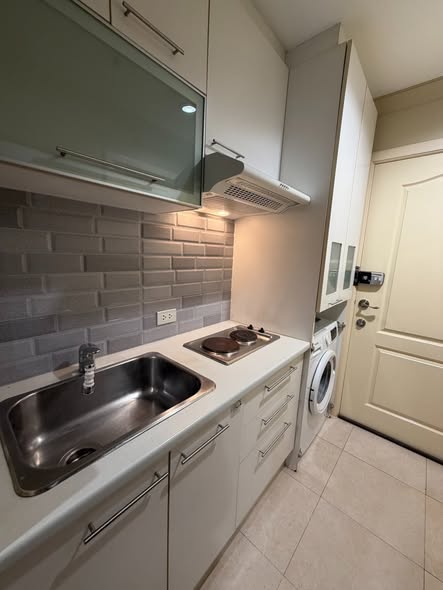 kitchen of Grand Park View Asok