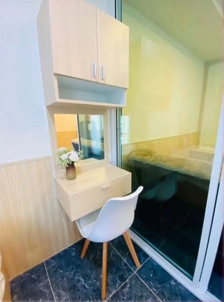 room interior and bathroom of Green Tower