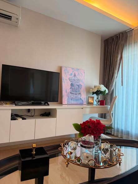 living room and bedroom of H Sukhumvit 43 Condominium
