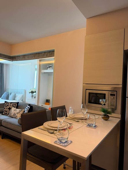 living room and room interior of H Sukhumvit 43 Condominium