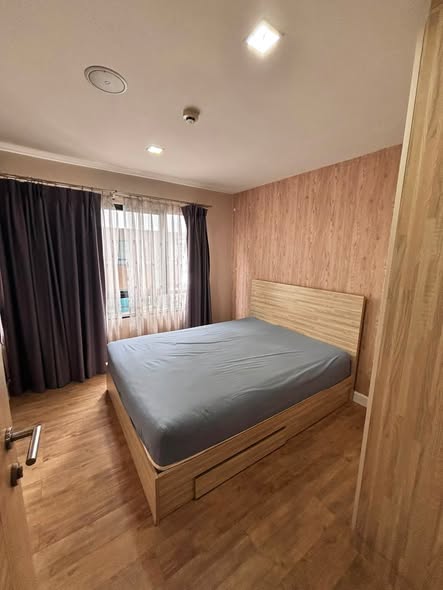 bedroom of H2 Glass Condo