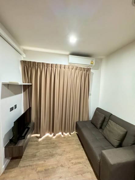 bedroom of H2 METAL Condo