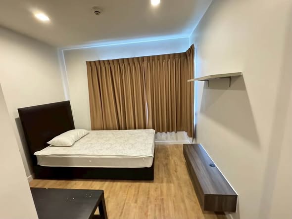 bedroom of H2 METAL Condo
