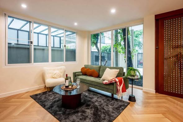 living room and room interior of เฮดควอเทอร์ส วิภาวดี (Headquarters Vibhavadi)