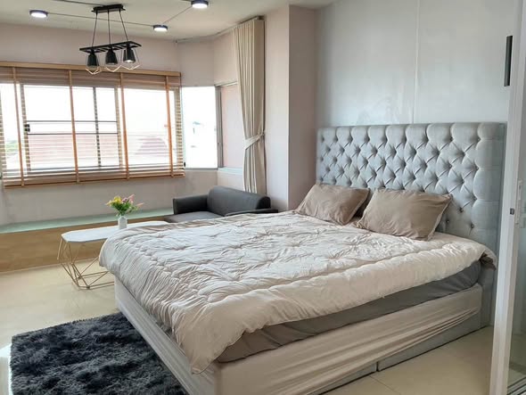 bedroom of Hillside Condo 2