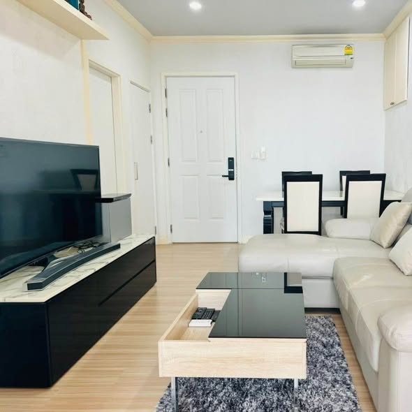 living room of Hive Sathorn
