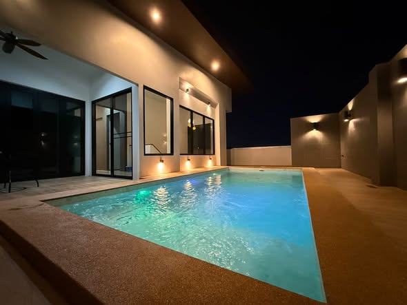 pool of I-House Rama9-Ekkamai Condominium
